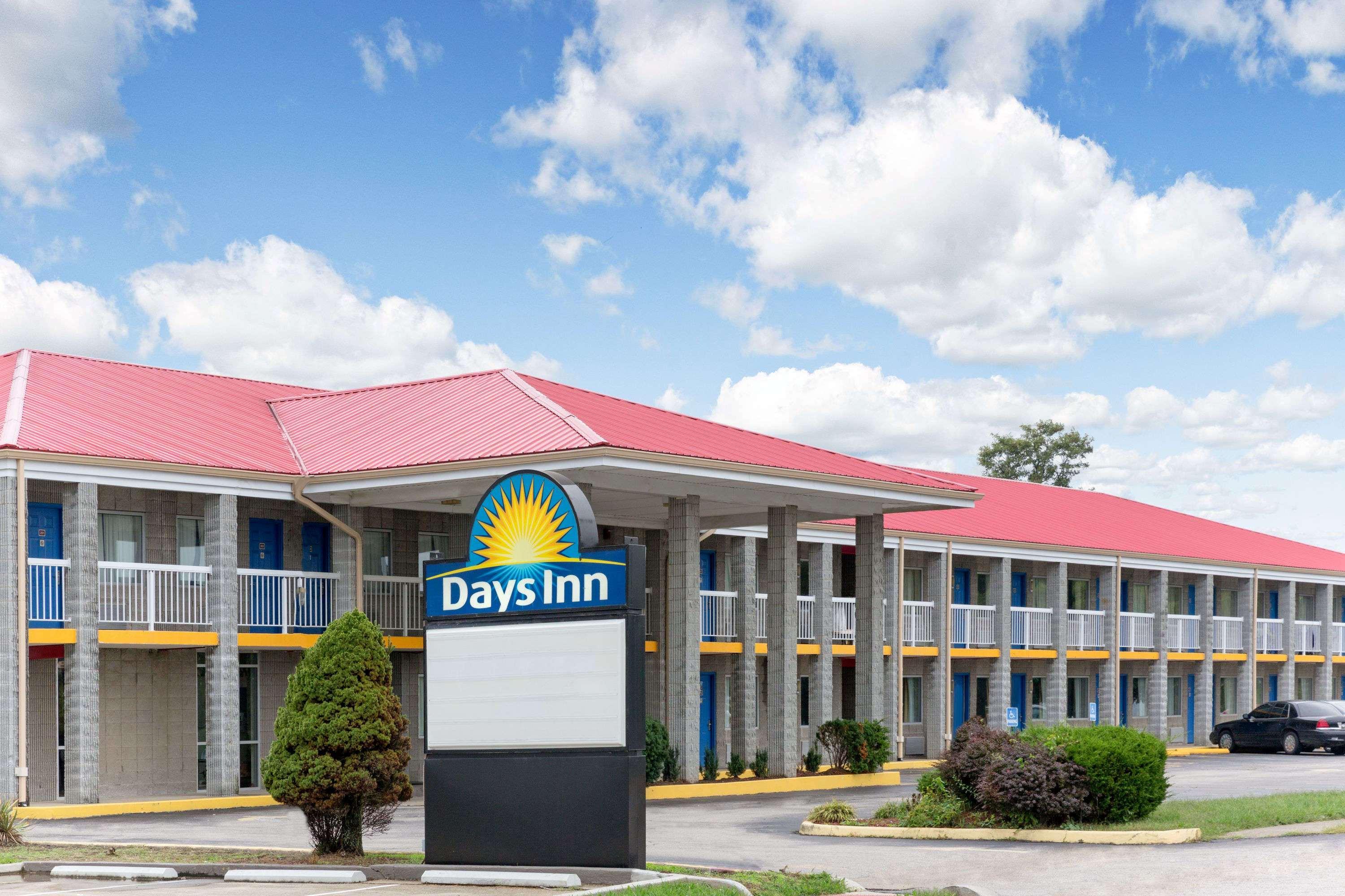 Days Inn By Wyndham Richmond Exterior photo